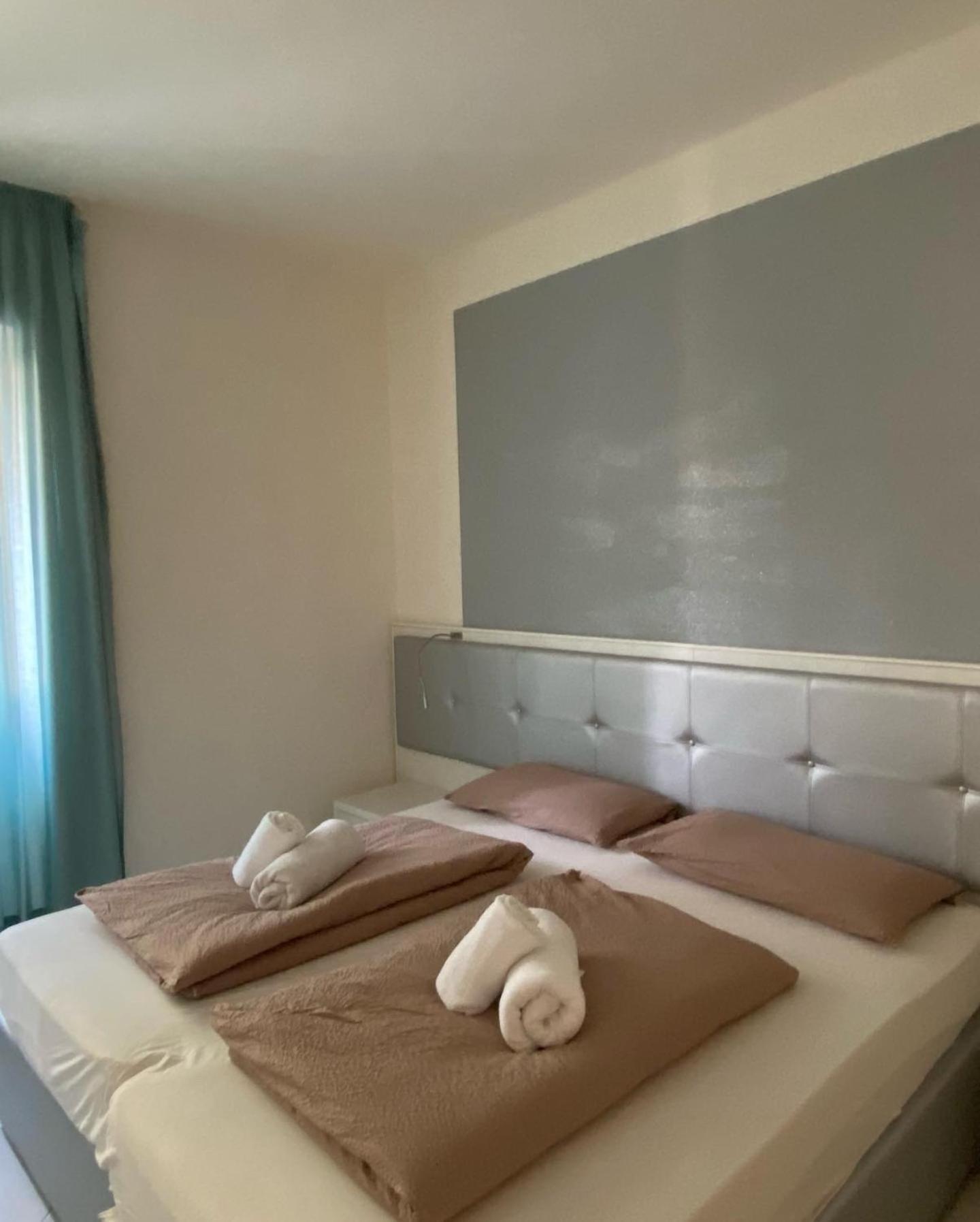 Villa Pifferi 马尔切西内 外观 照片